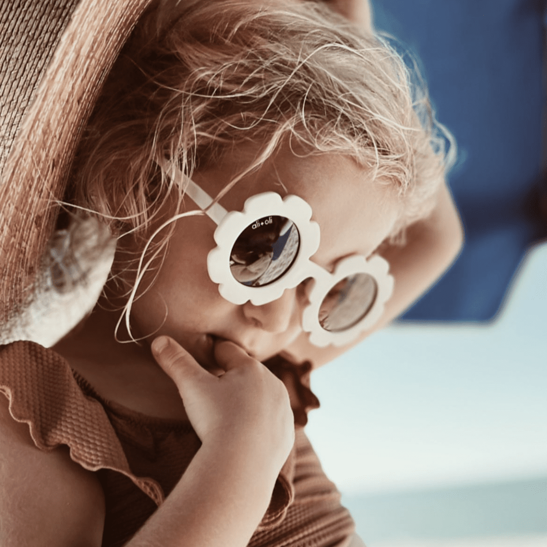 Flower Sunglasses | White - Afternoon Lark